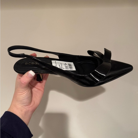 BCBG Generation Black Bow Slingbacks - Picture 3 of 8